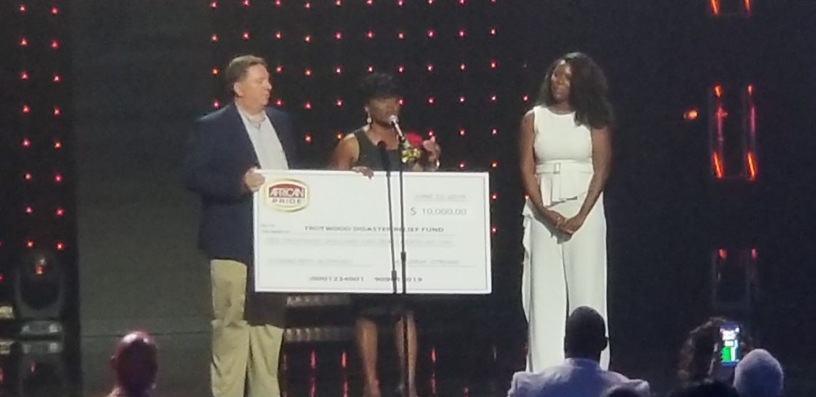 mayor accepts donation